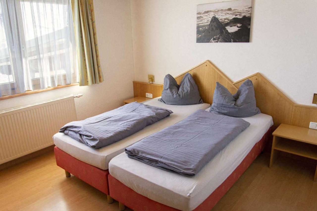 Wallackhaus Regiojet Hotels ハイリゲンブルート エクステリア 写真