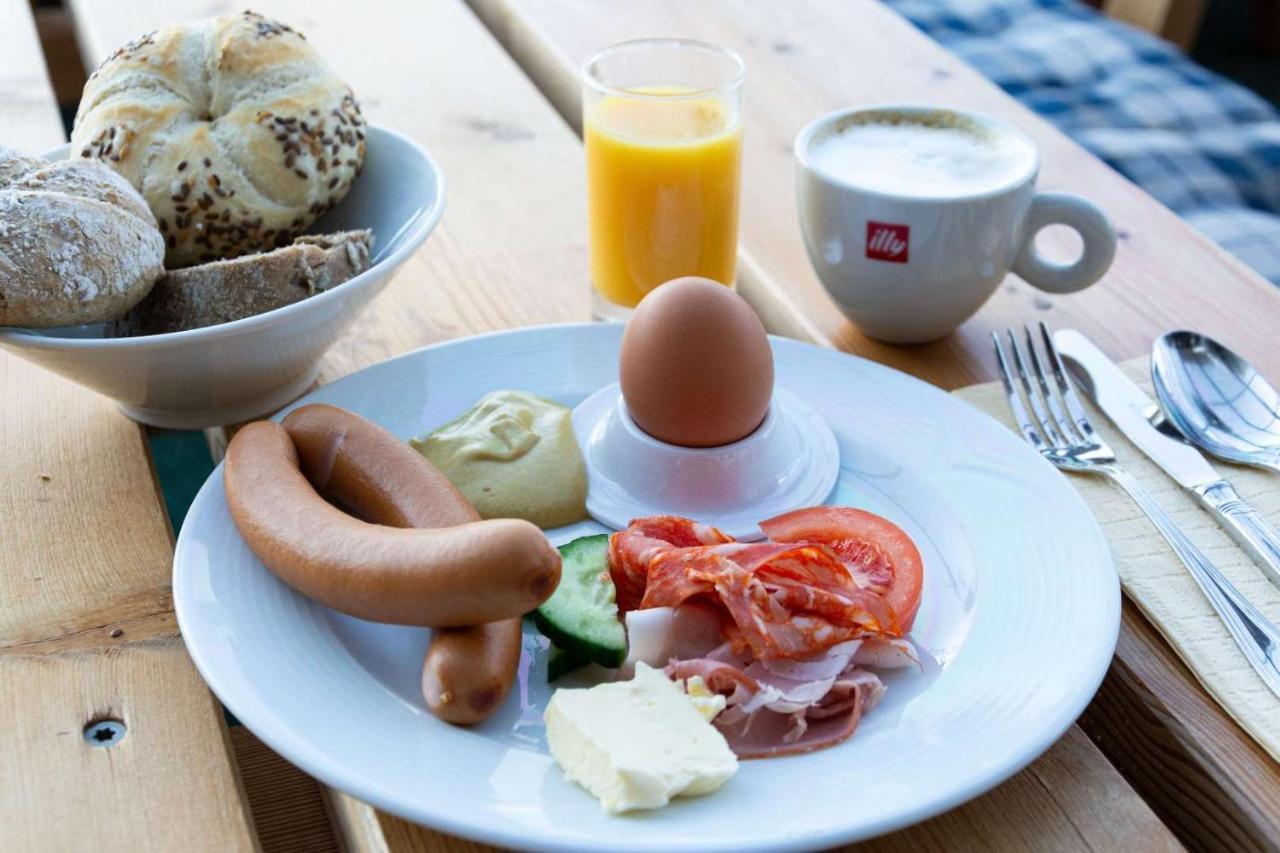 Wallackhaus Regiojet Hotels ハイリゲンブルート エクステリア 写真