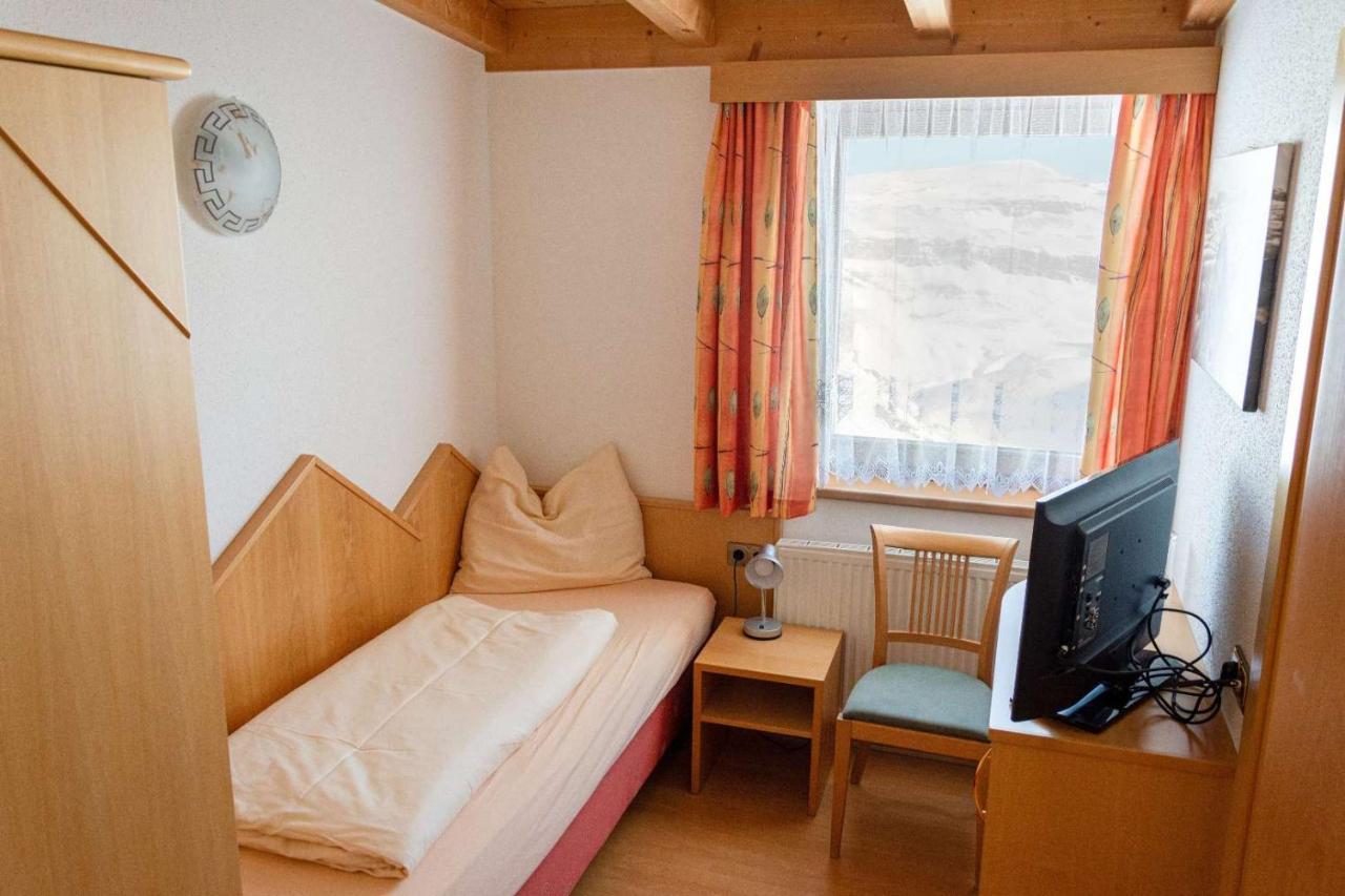 Wallackhaus Regiojet Hotels ハイリゲンブルート エクステリア 写真