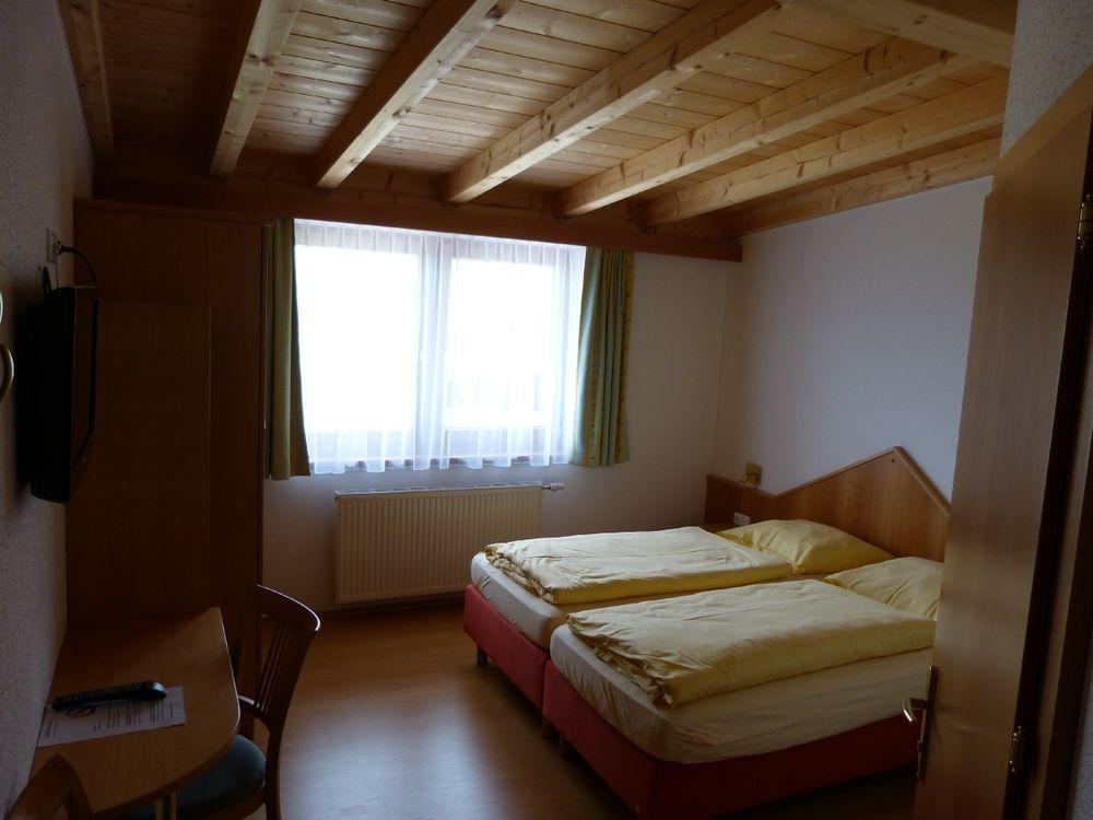 Wallackhaus Regiojet Hotels ハイリゲンブルート エクステリア 写真