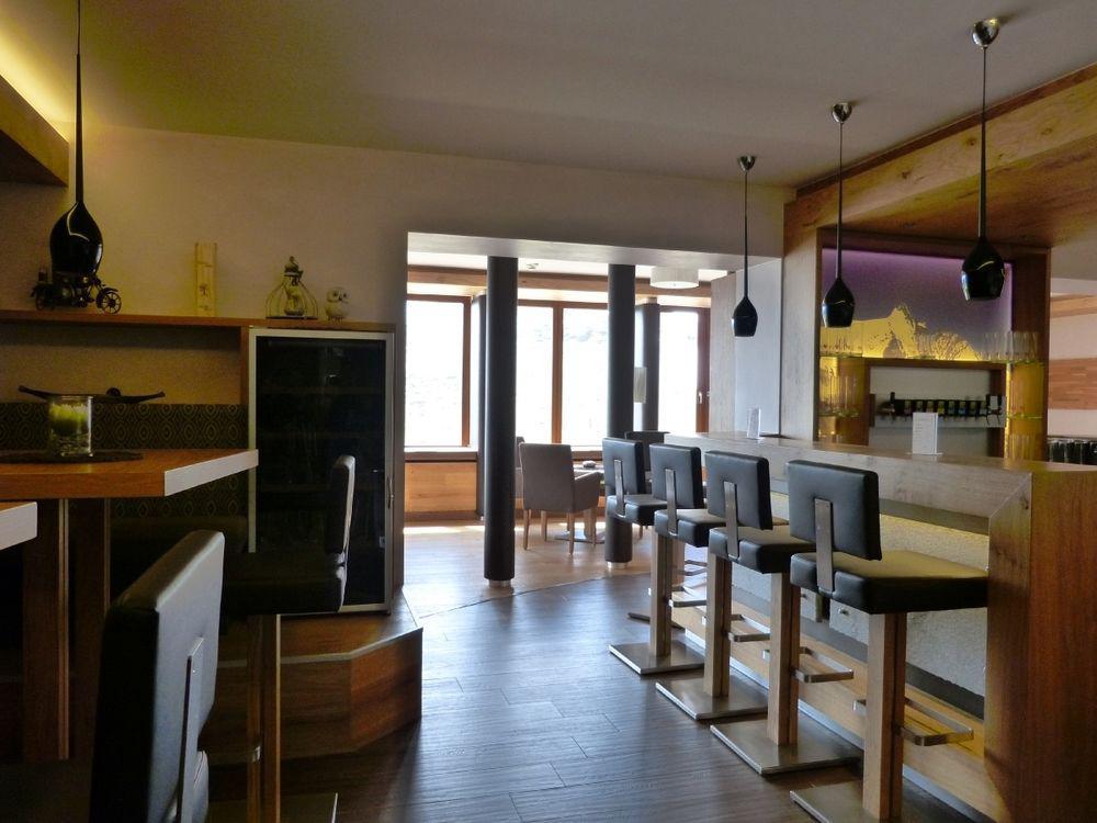 Wallackhaus Regiojet Hotels ハイリゲンブルート エクステリア 写真