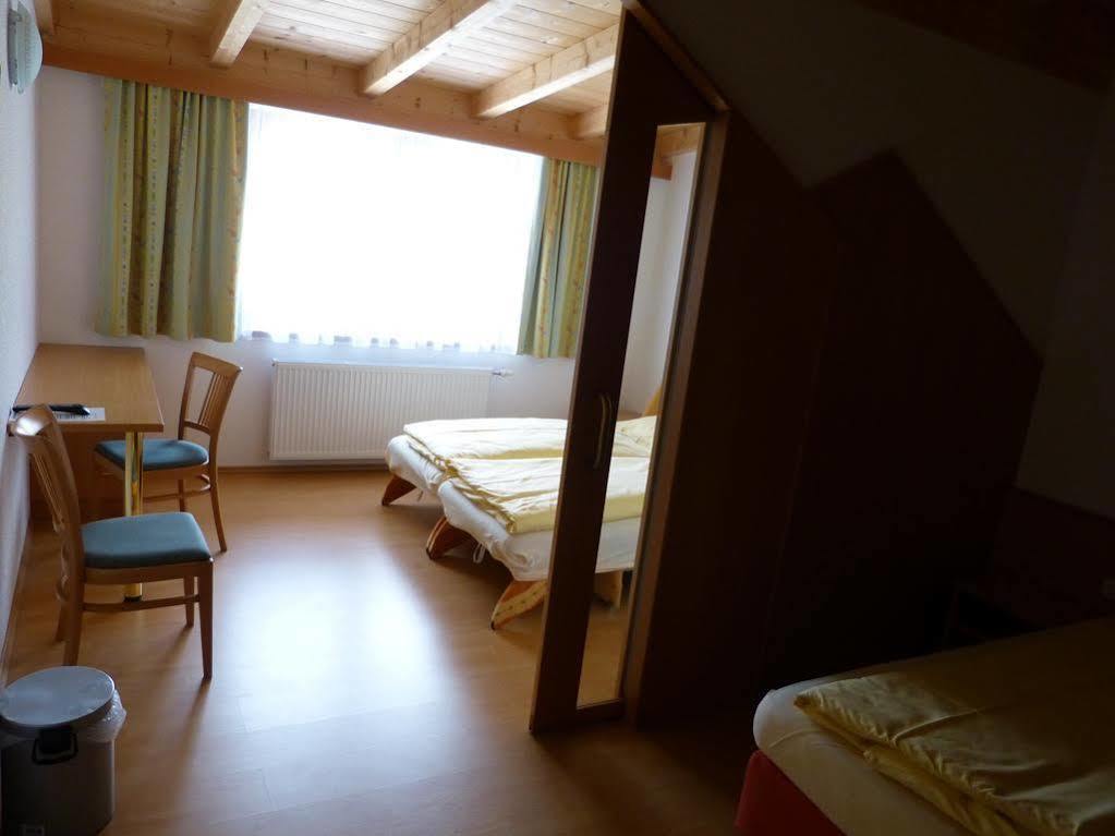 Wallackhaus Regiojet Hotels ハイリゲンブルート エクステリア 写真